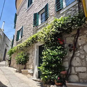 Amra Apartman Novi Vinodolski